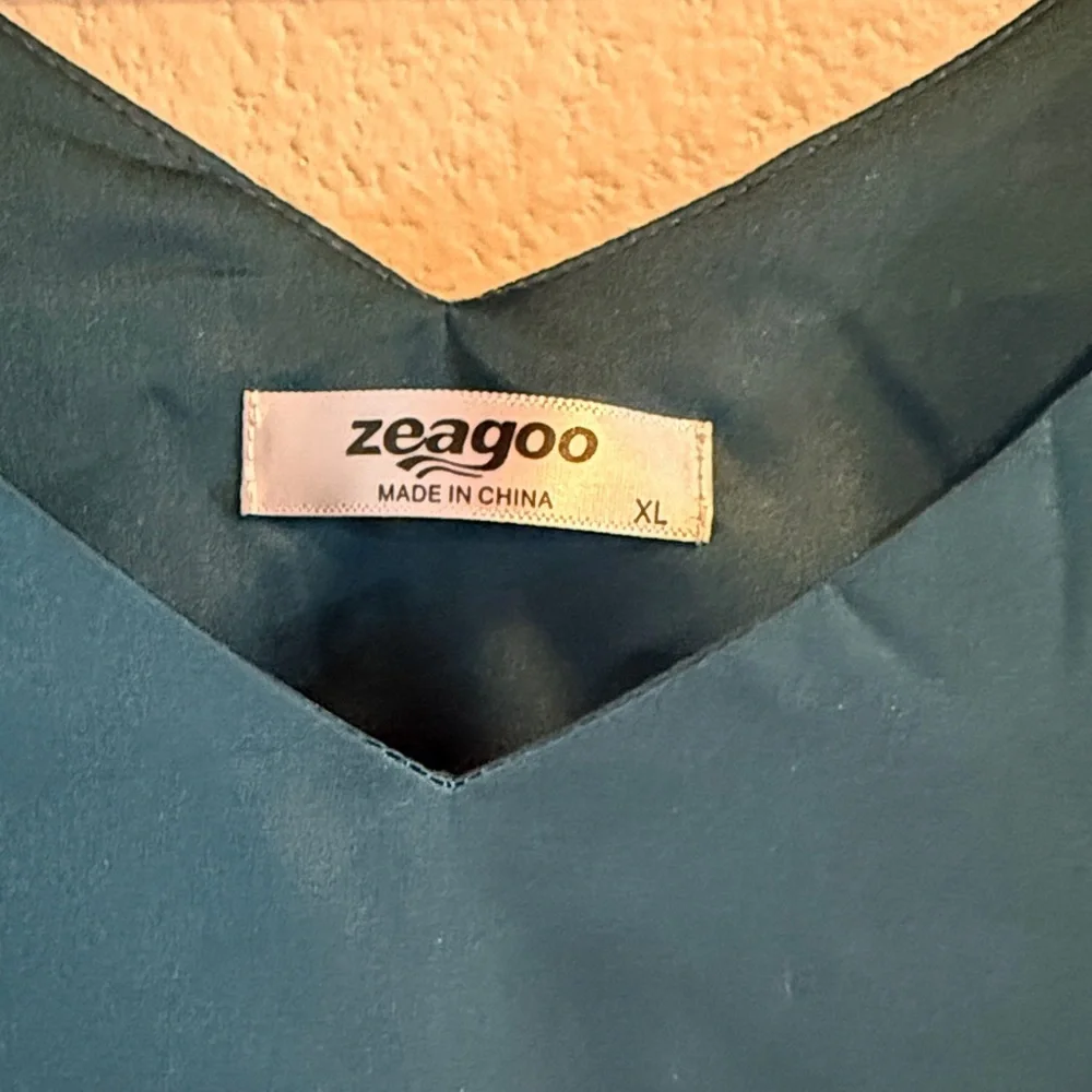 Zeagoo Satin V-Neck Sleeveless Blouse Camisole, Blue Green, Size XL